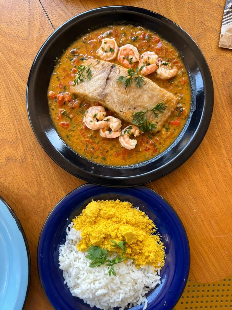 Pescada Amarela com Moqueca de Camarão