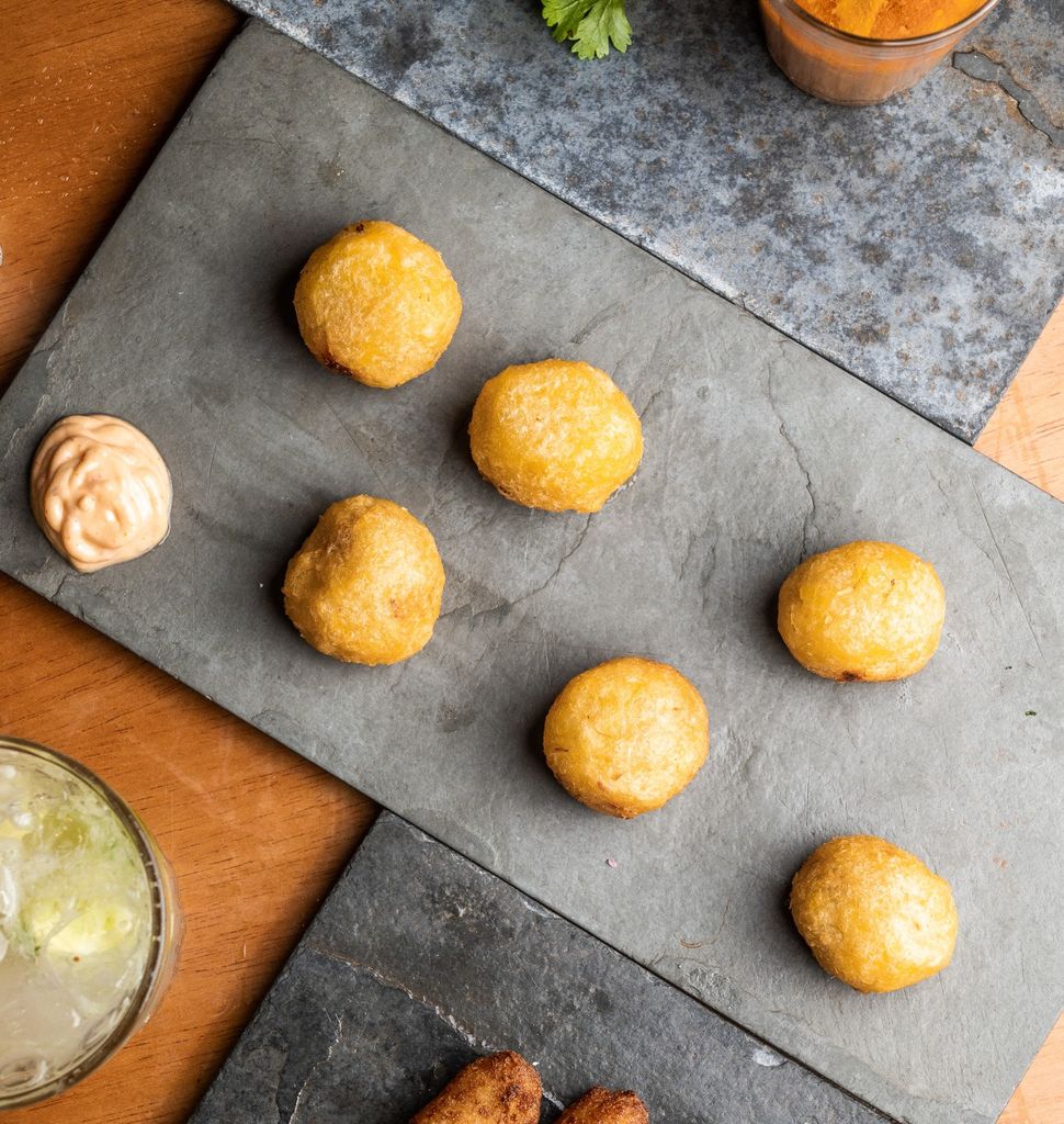 BOLINHO DE CARNE SECA