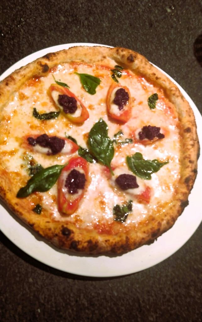 Baco - PIZZA CAPRESE